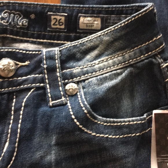 SOLD Miss Me Signature Boot Jeweled Pockets Jeans - Picture 6 of 8